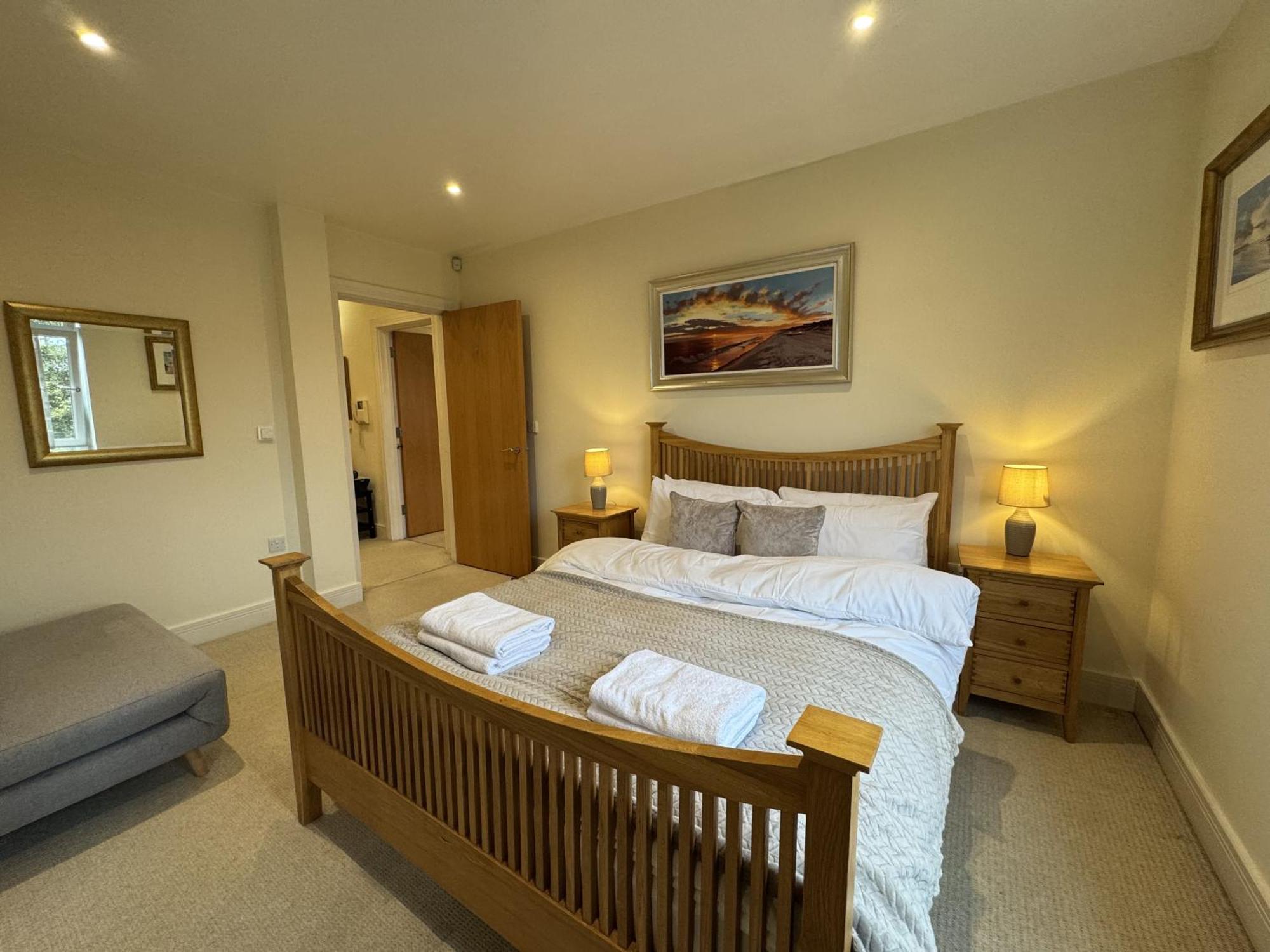 Two Bed Flat In Wimbledon Appartement Londen